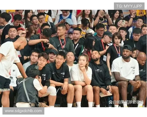 足球明星热爱篮球NBA球迷的跨界情缘与互动探索