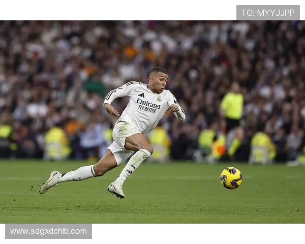 足球明星姆巴佩高清壁纸分享展现他的风采与激情让你感受足球的魅力